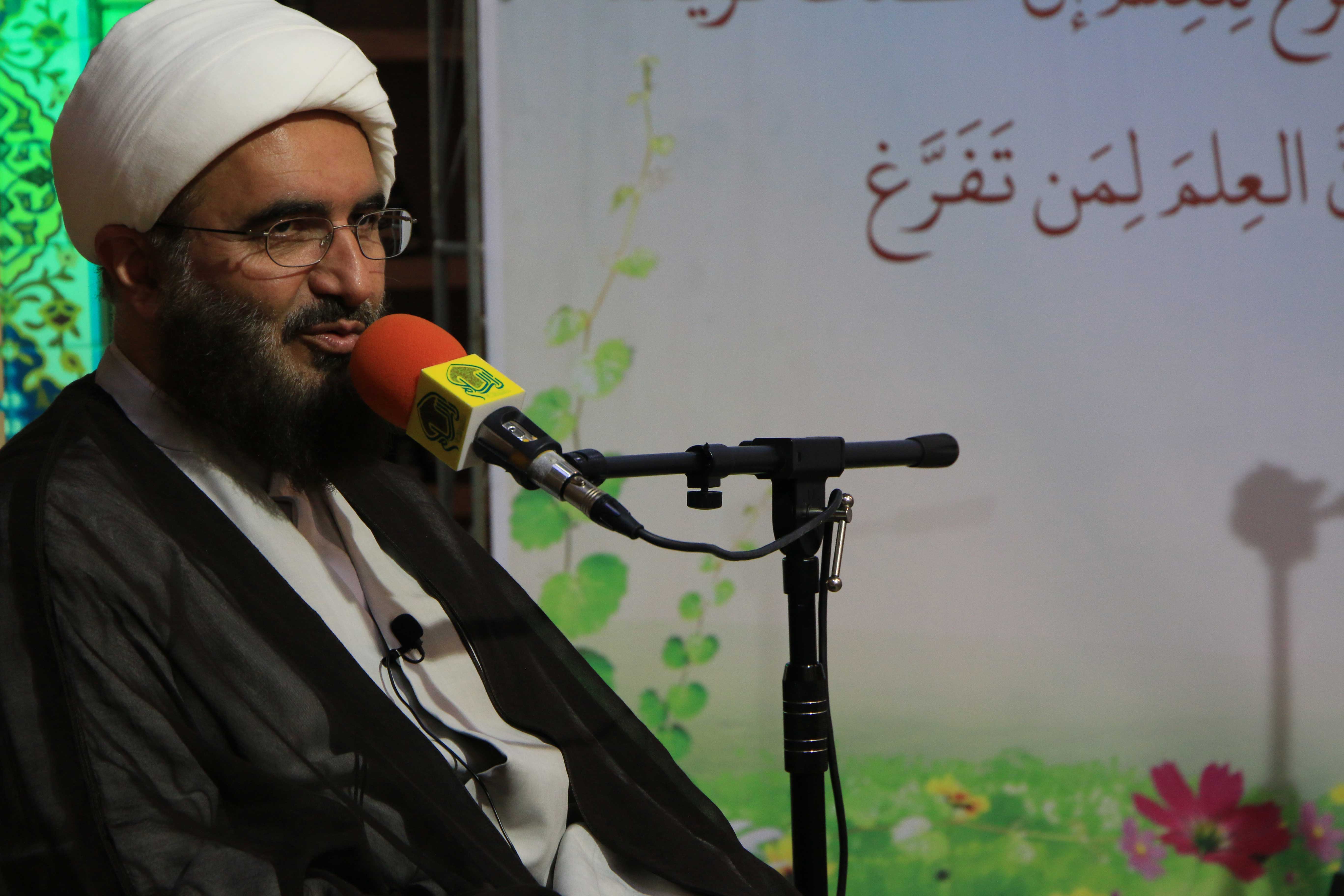 بازدید و سخنرانی حجت الاسلام والمسلمین حاج علی اکبری به مناسبت افتتاحیه سال تحصیلی ۹۹-۹۸
